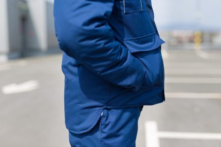 Slika produženih leđa na jakni prsluku EXTREME F